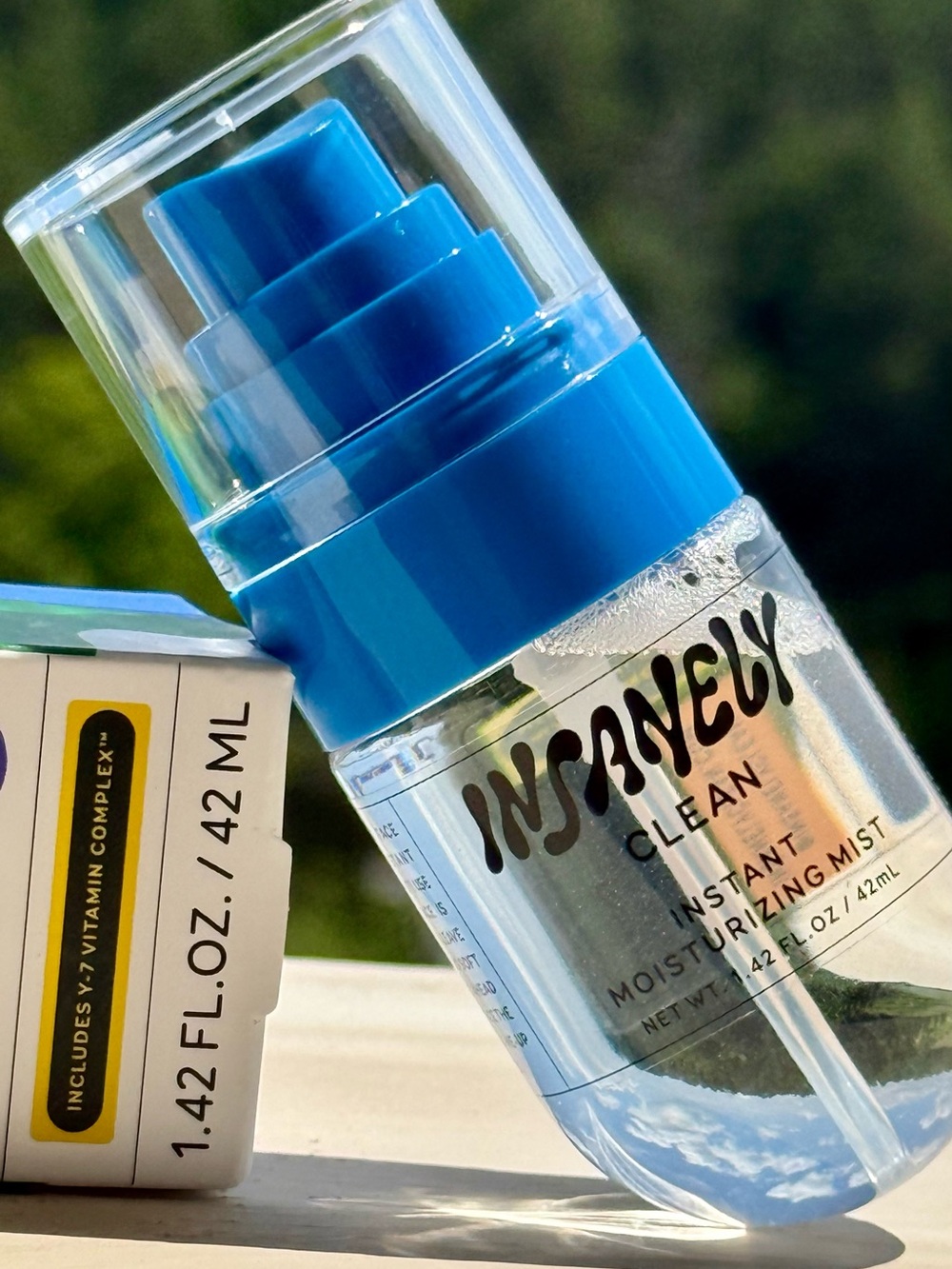 INSANELY Clean Instant Moisturizing Mist